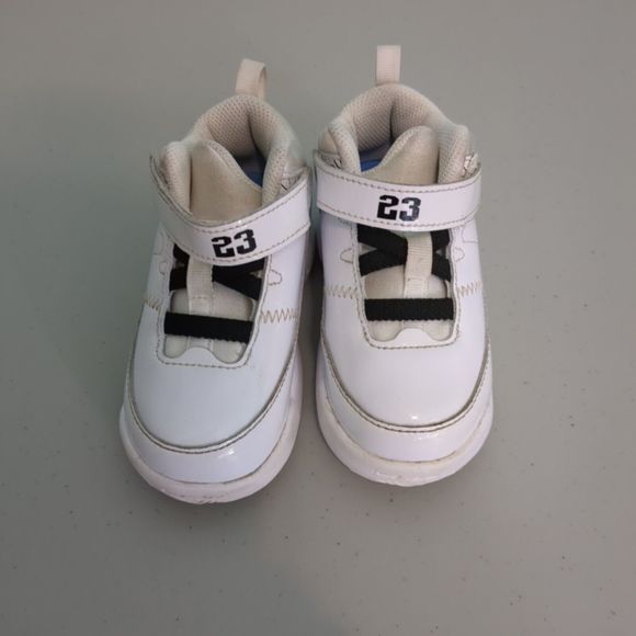 Nike Air Jordan Toddler's Size 8C White Black Shoes DC4107-100 - Picture 1 of 5